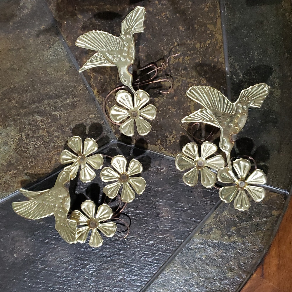2X HOST PICK. Vtg. 3 Home Interior Brass Hummingbirds & Flowers Wall Hangings - Picture 1 of 4